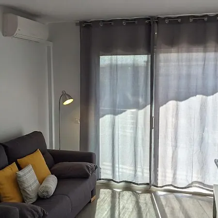 Cozy, Sunny And Close To The *