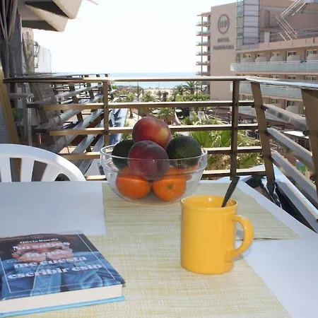 Cozy, Sunny And Close To The Apartamento